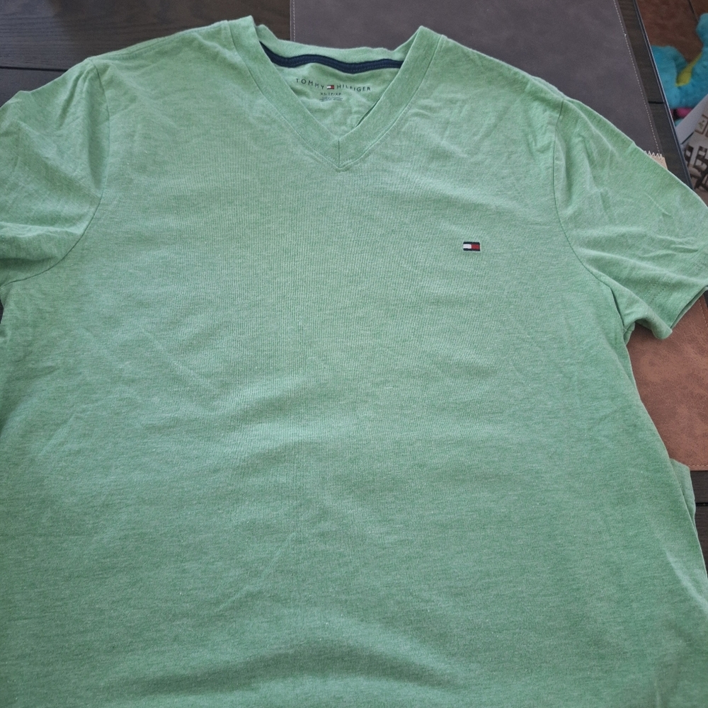 Tommy Hifiger xs tshirt